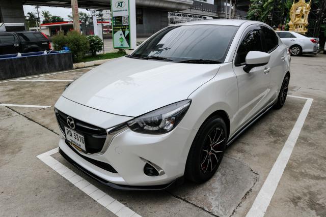 MAZDA  2